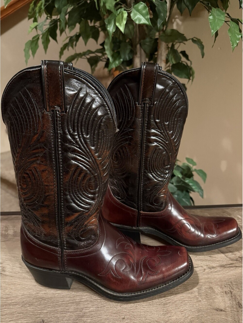 Laredo Men’s Cowboy Boots Mahogany Leather Vamp Size 7.5 D